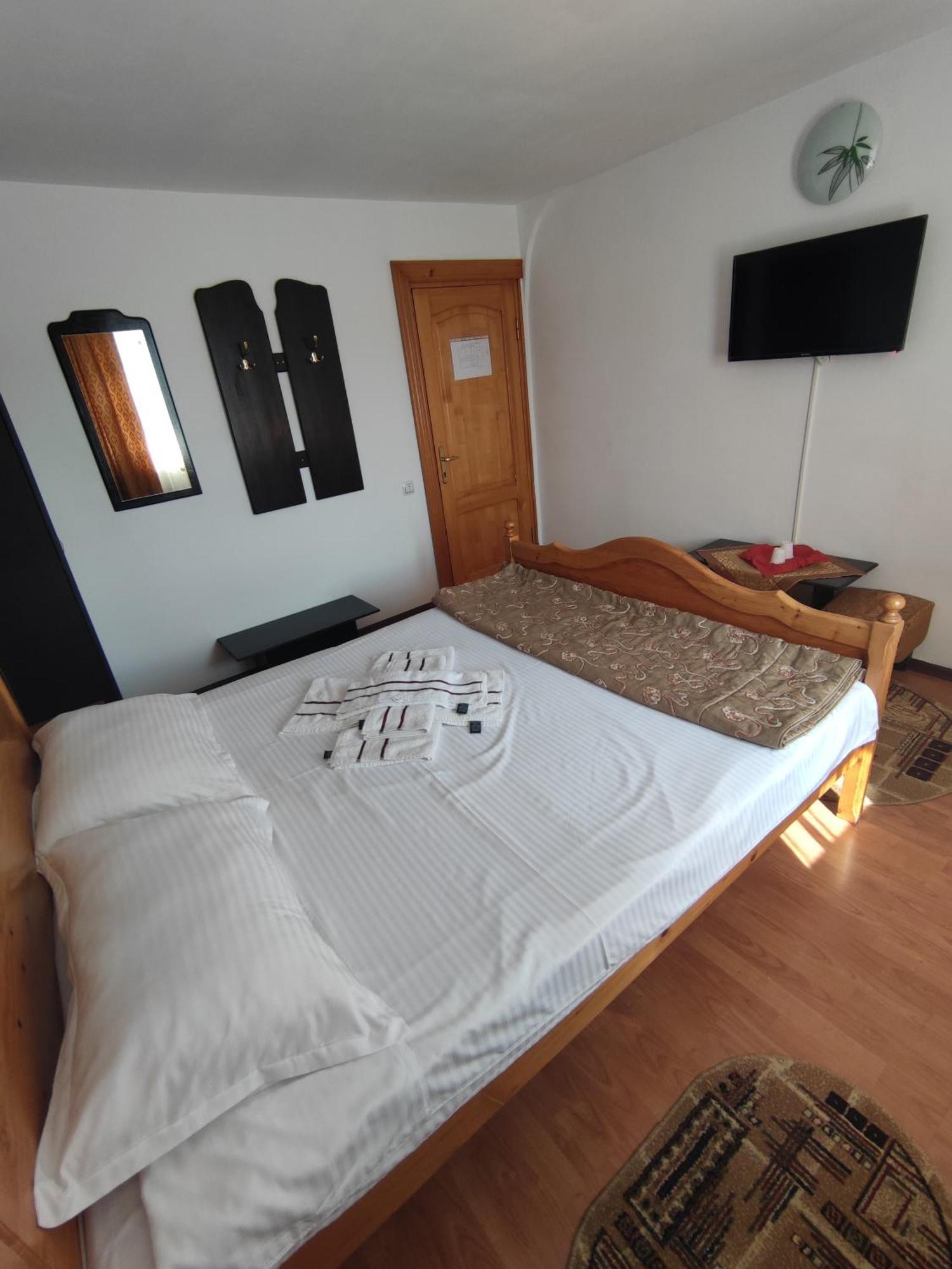 Camere De Inchiriat Edelweiss Dumbrava Rosie Экстерьер фото
